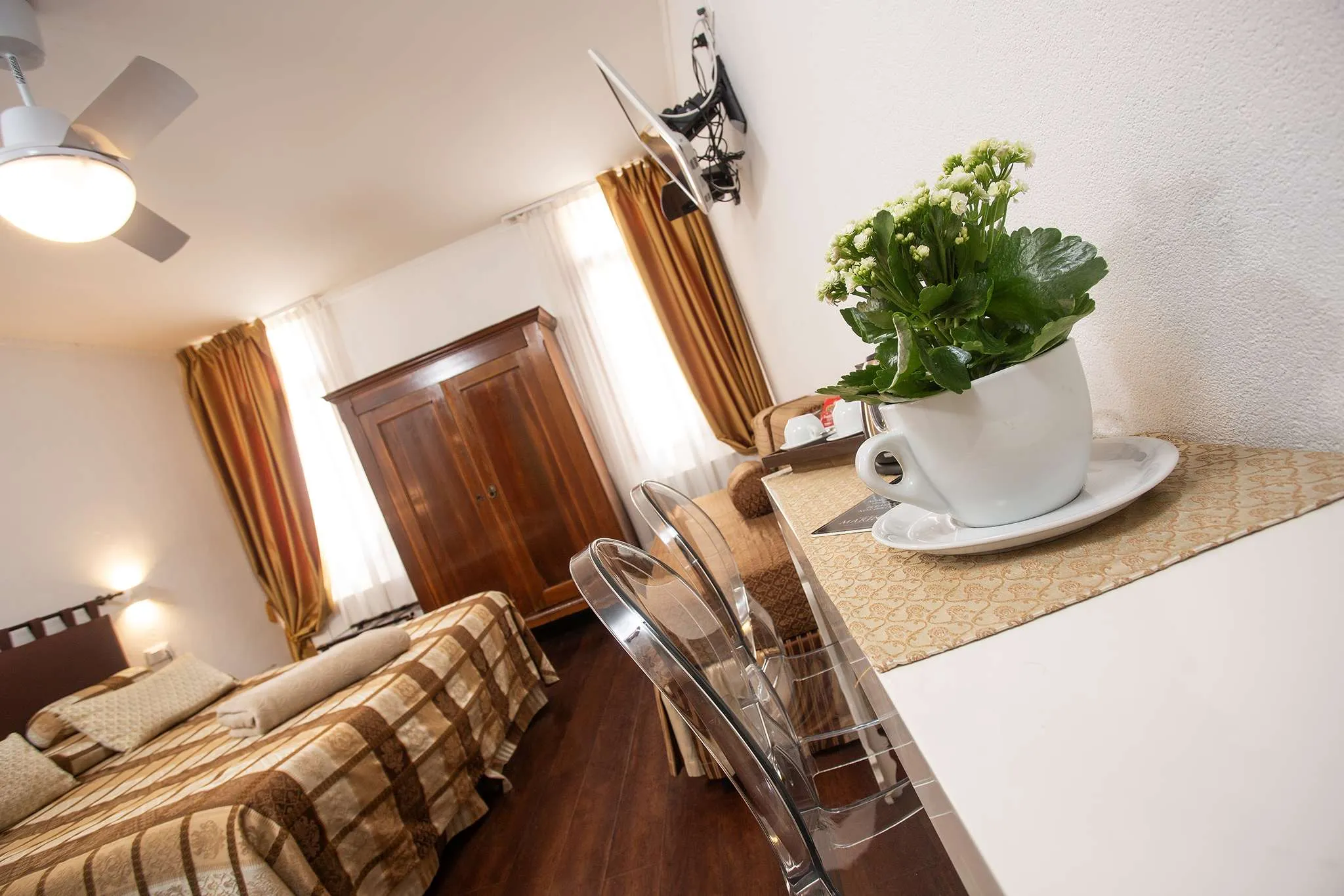 Tripla -