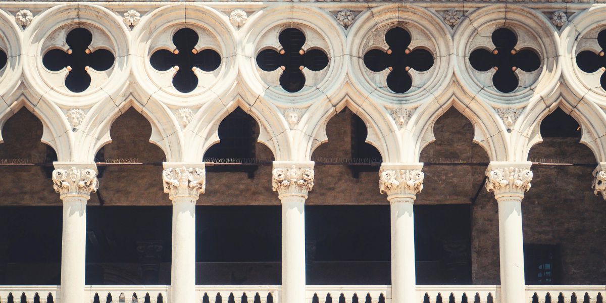 Architetture particolari a Venezia: oltre le icone più famose