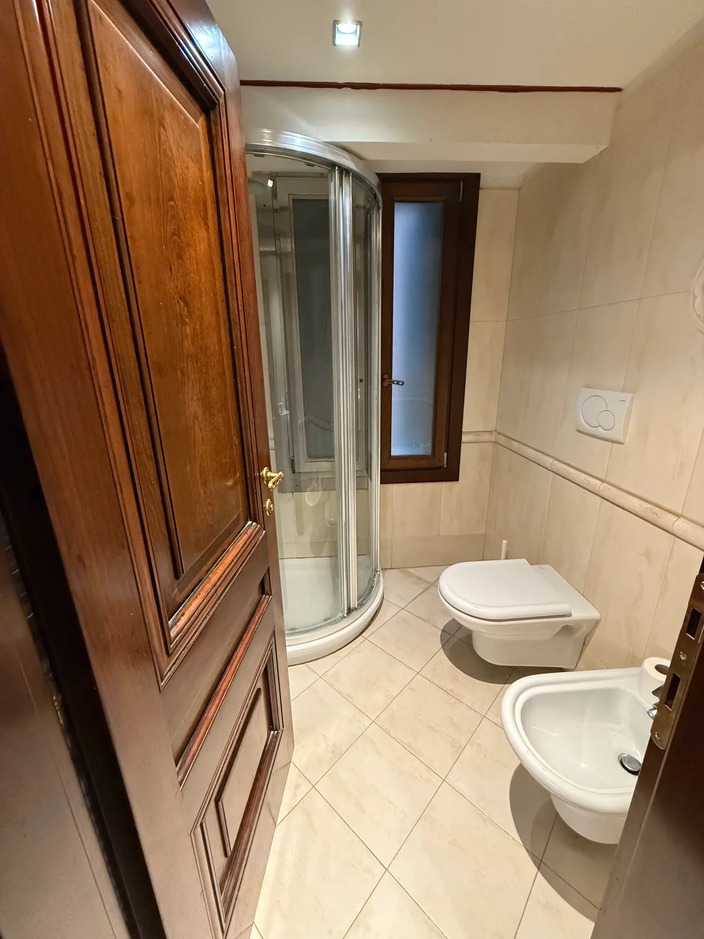 ghetto2 - bathroom 3